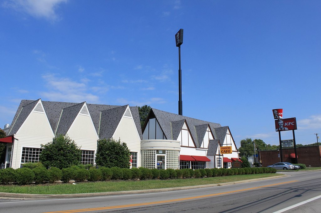 Kentucky Fried Chicken Restaurant and Museum, 688 Us Hwy 25 W, Corbin, Kentucky - panoramio