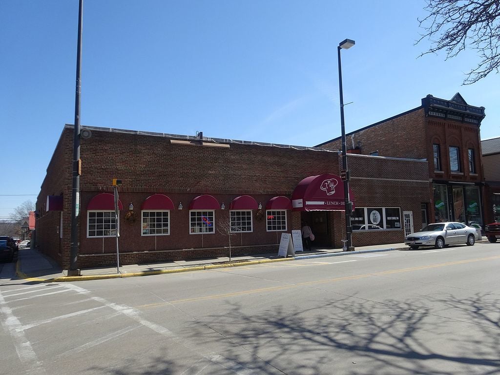 Bob's Bitchin' BBQ - panoramio