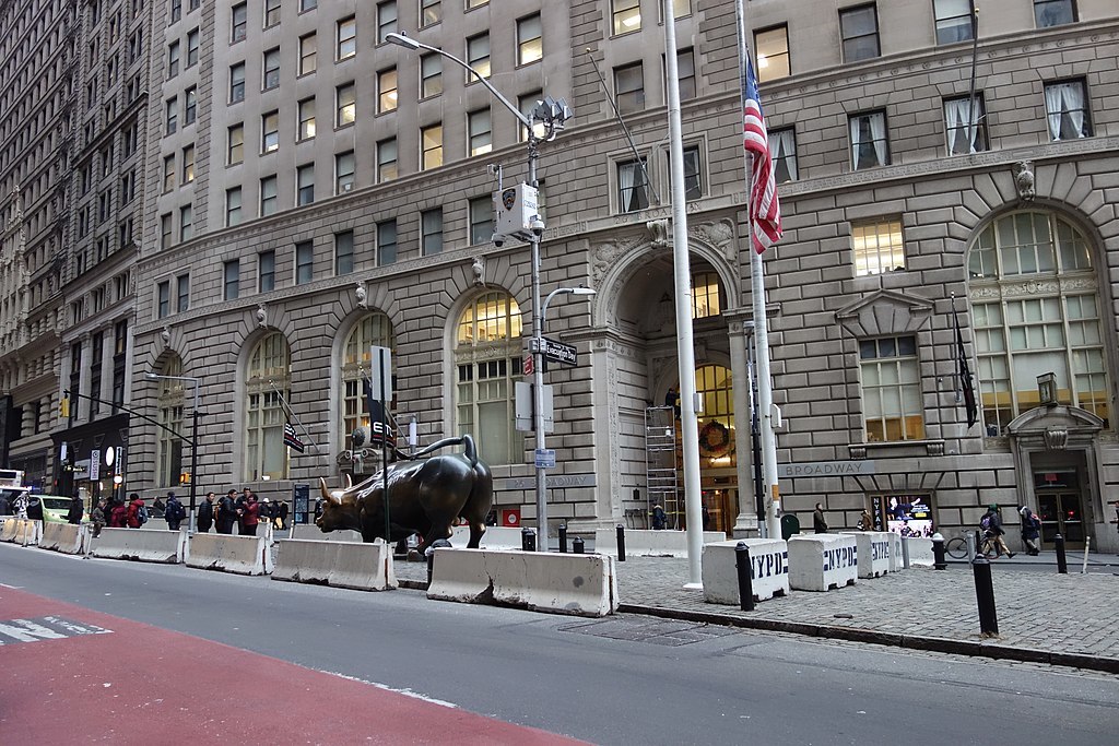 Bowling Green td (2018-12-13) 06 - 26 Broadway, Charging Bull