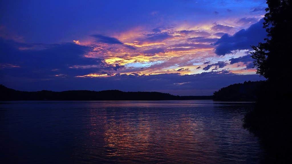 Lay Lake