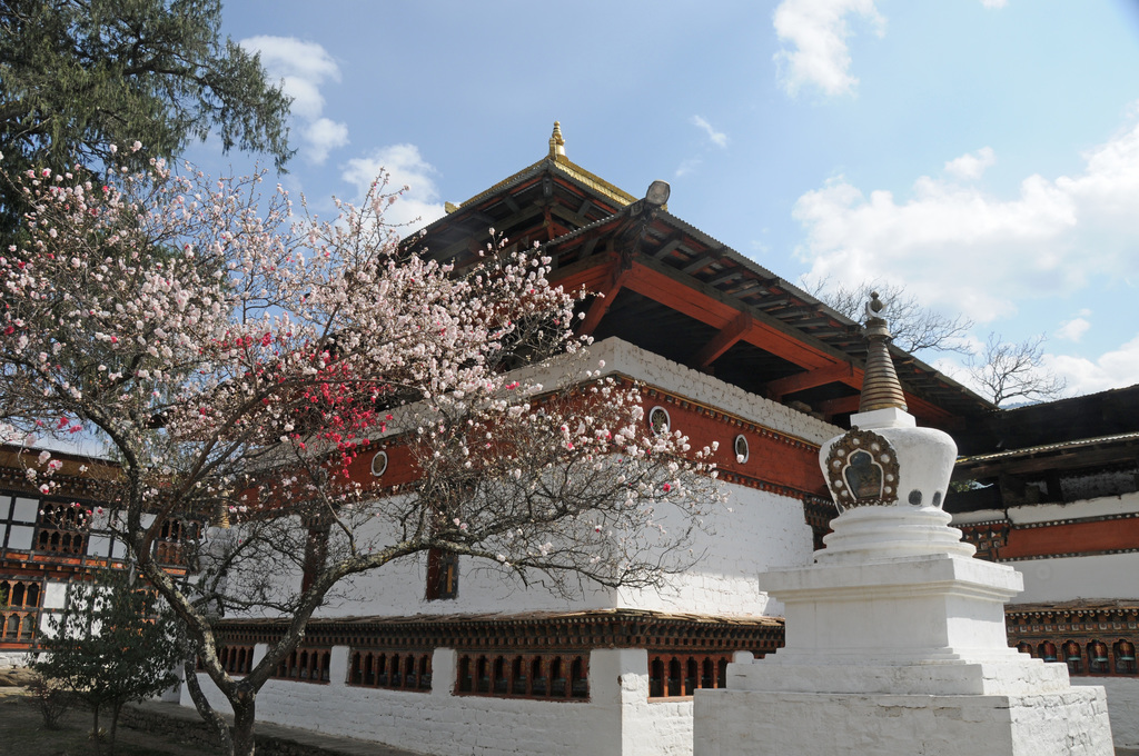 Kyichu Lhakhang temple Paro Bhutan - panoramio