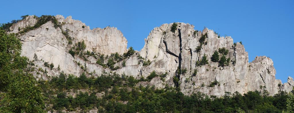 Seneca Rocks - front 1
