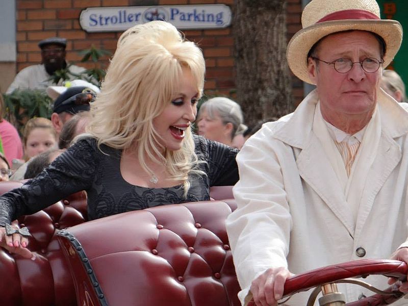 Dolly Parton 2014 Dollywood 2