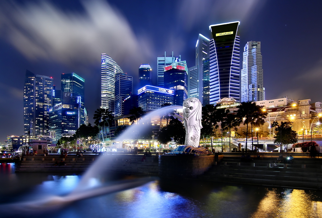 The Singapore Merlion at the Bay (8583847569)