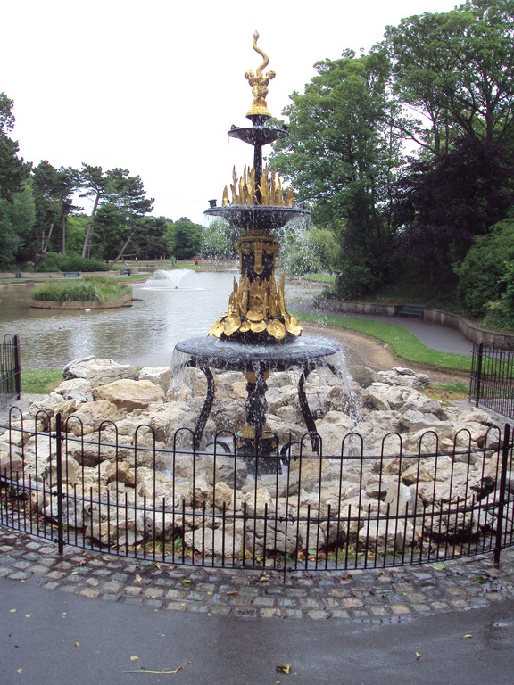 Fountain, Hesketh Park, Southport - DSC06380