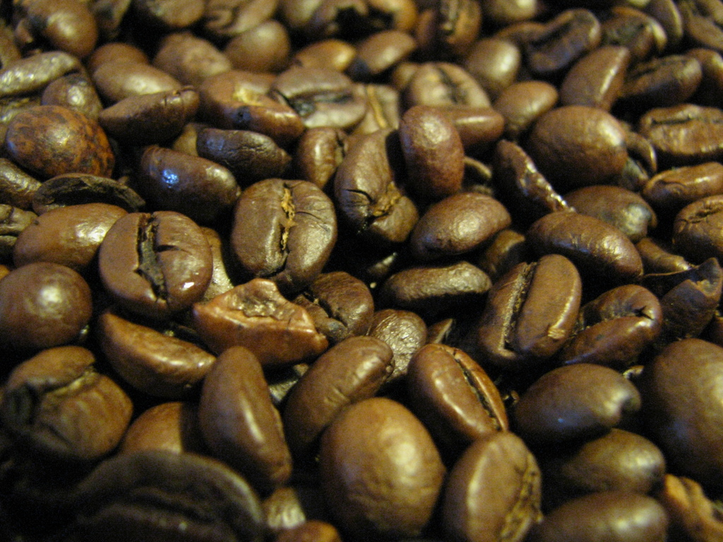 Roasted coffee beans