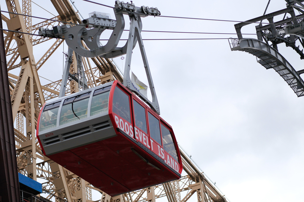 Roosevelt Island tramcar 2010