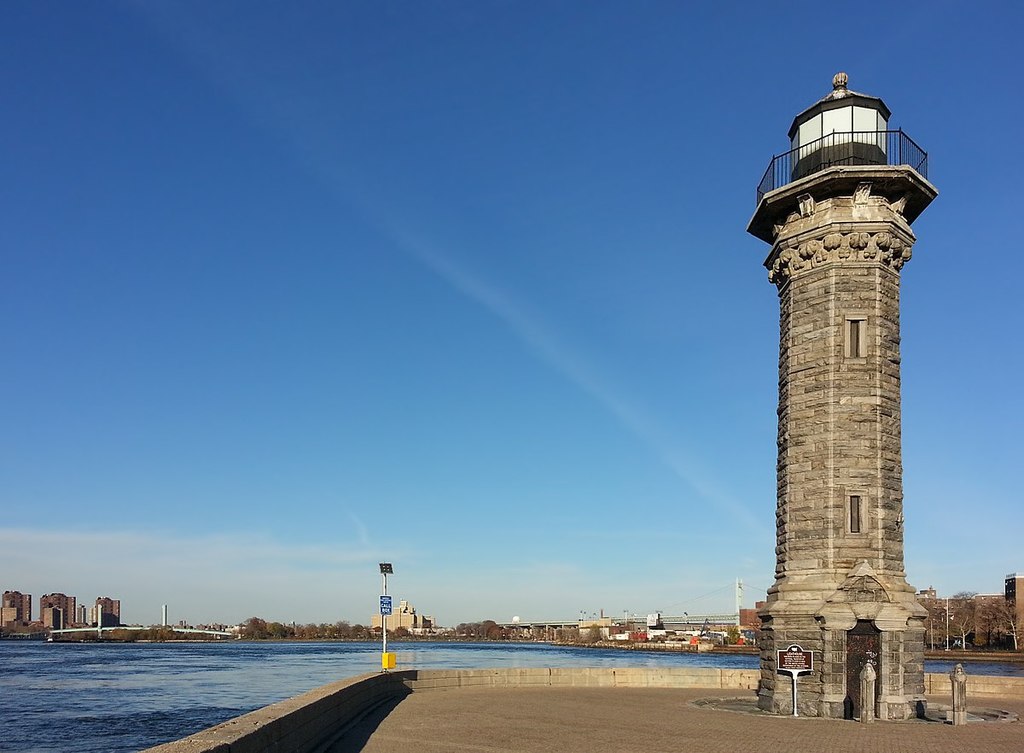 Blackwell Island Light 2