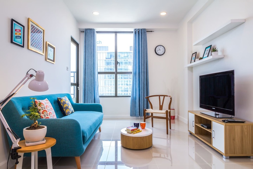 Comfortable and vibrant living room.