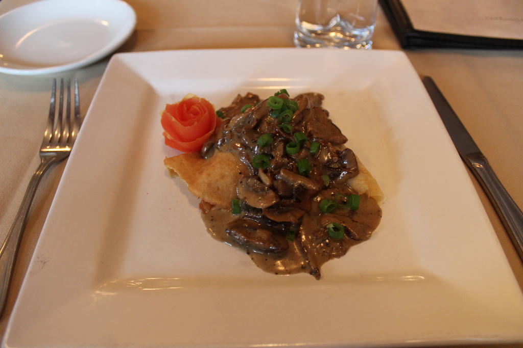 Potabellos mushroom crepes