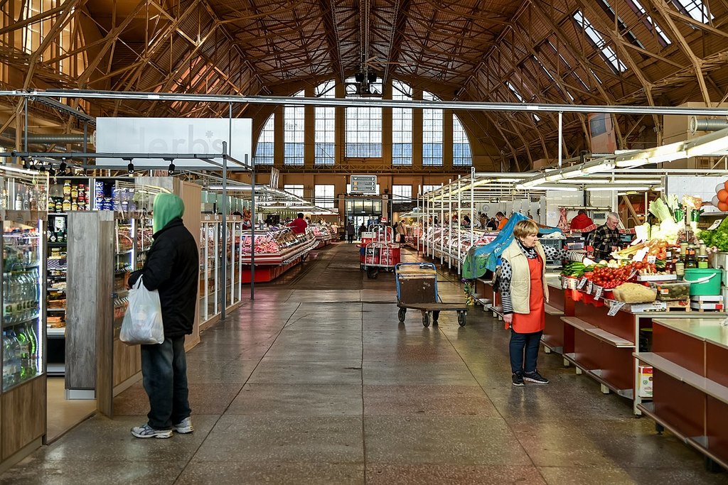Riga Central Market (40813872173)