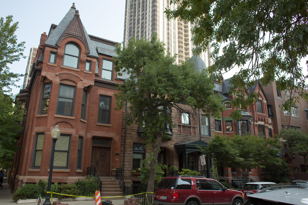 Buildings in Old Town, Chicago 2015-18