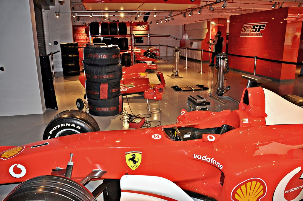 Ferrari world-abu dhabi-2011 (12)