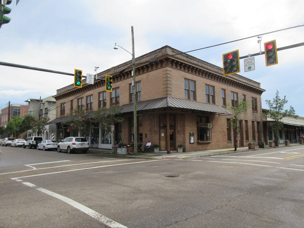 Covington Louisiana 17 June 2017 St Johns Coffeehouse Corner