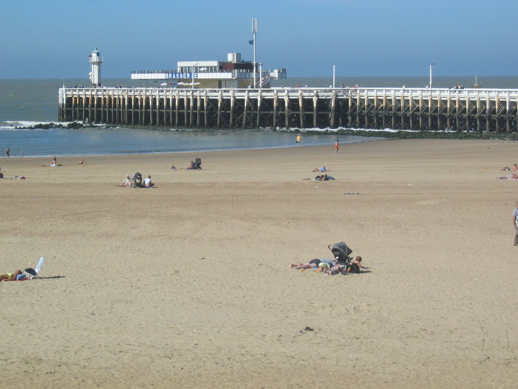 Ostend pier 20040908-002