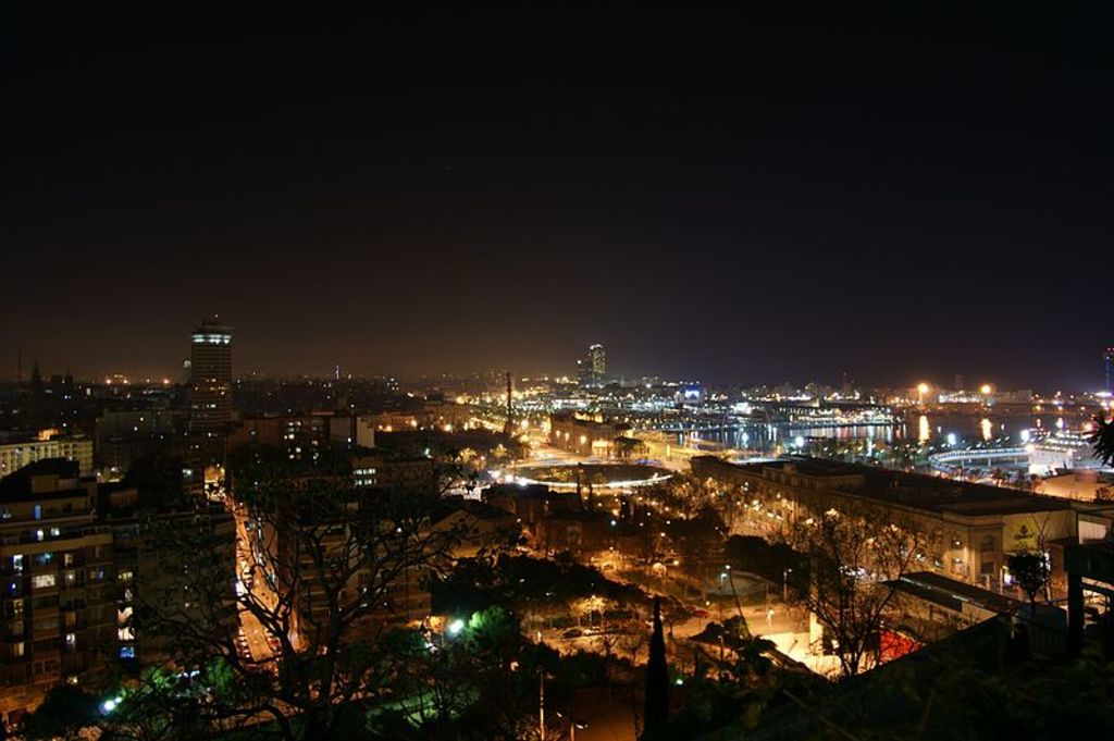 Barcelona's city center and port - panoramio