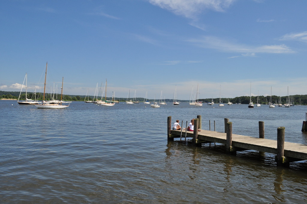 Essex CT - harbor from foot of Main Street 01