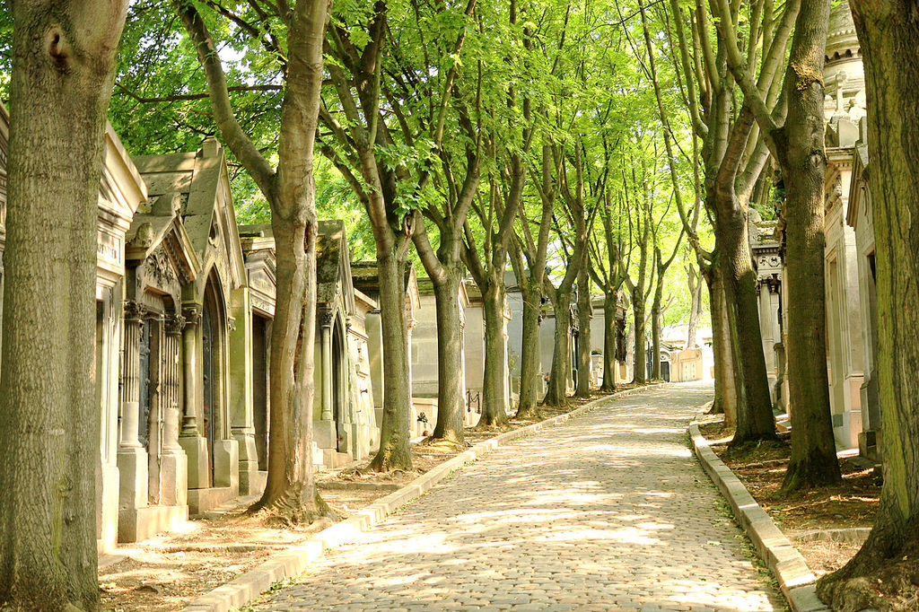 Père Lachaise Cemetery 03