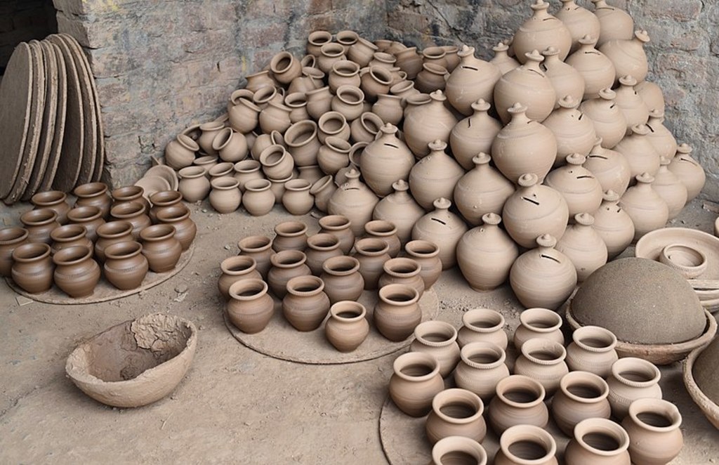 Pottery objects