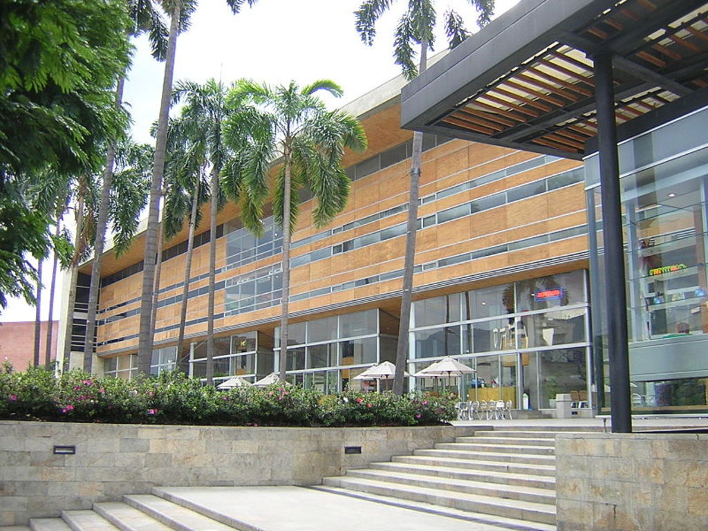 Museo Interactivo EPM-FachadaEste-Medellin