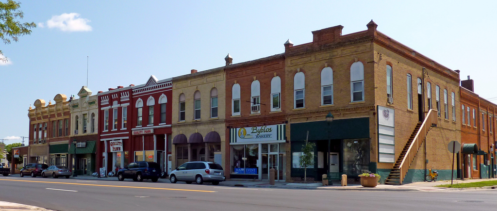 2009-0805-Mankato-NFrontStDist