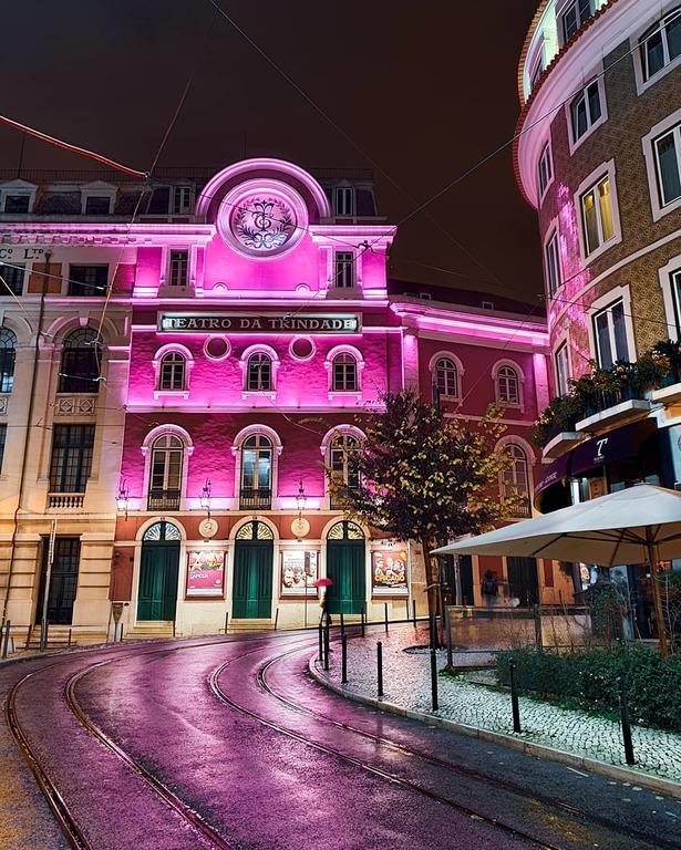 things to do at night in lisbon | catch a live performance at teatro da trindade