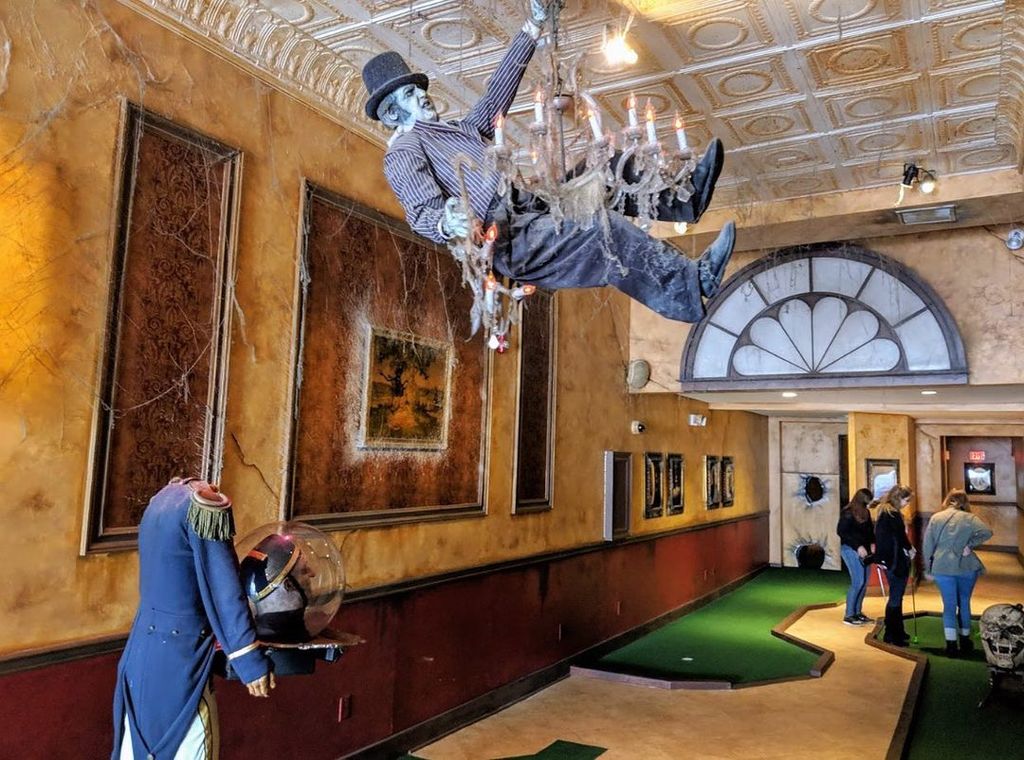 things to do in ocean city n.j | get the spooks at haunted golf mini course