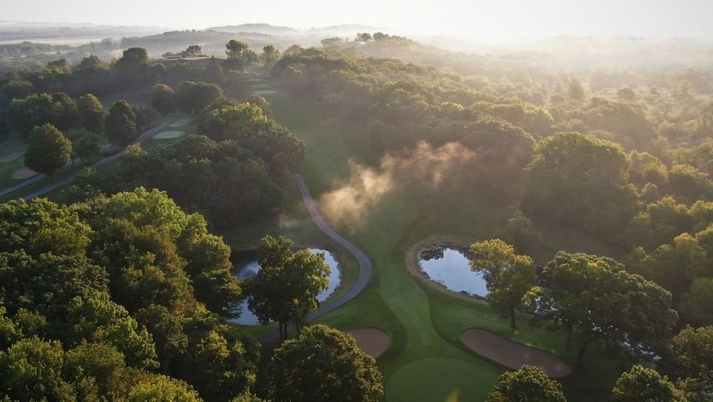 things to do in lake geneva | tee off at the highlands golf course at grand geneva