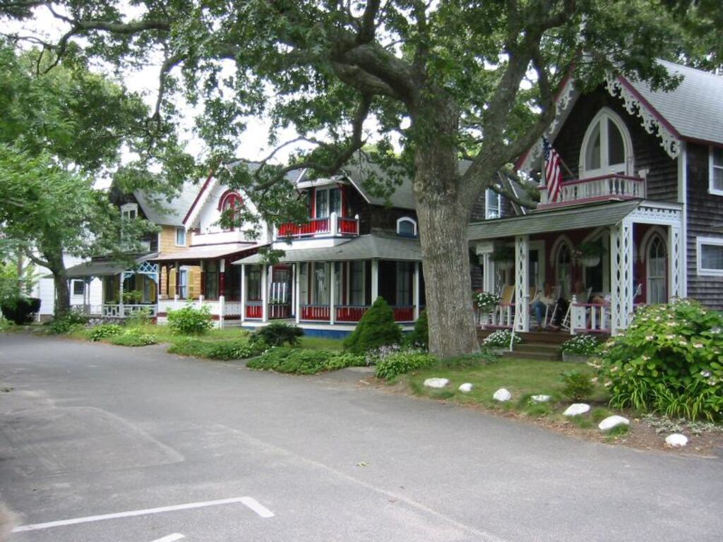 OakBluffs1