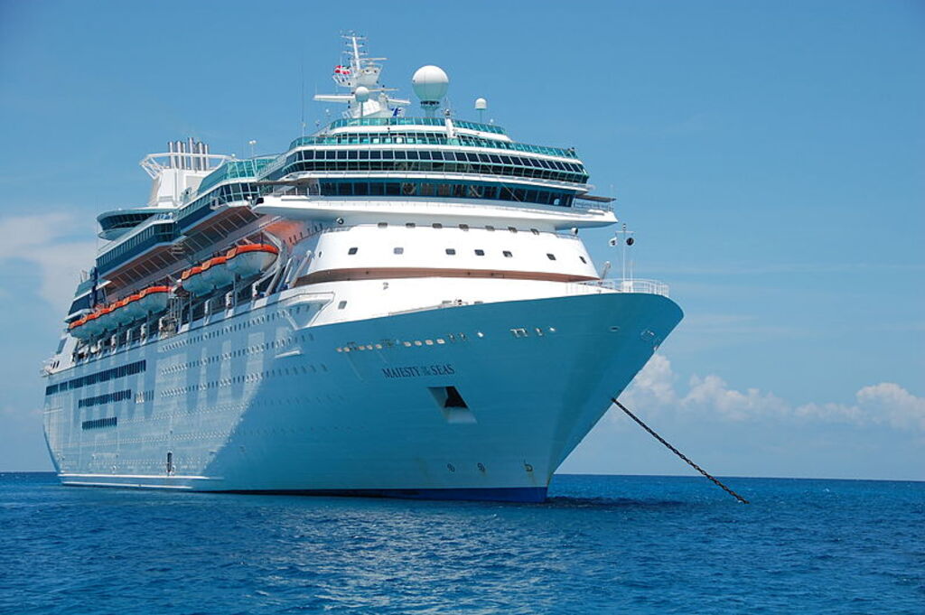 Cruise ship Majesty of the Seas - Bahamas - Caribbean Sea - Atlantic Ocean - 13 May 2009