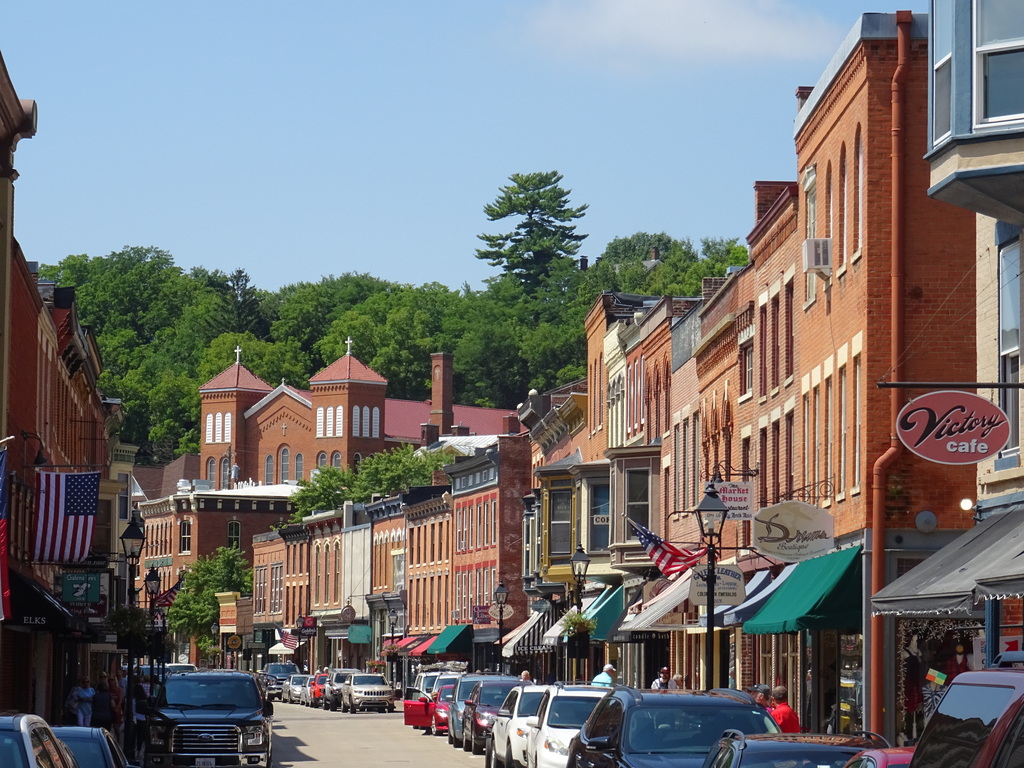 Main Street's westview of Galena Illinois