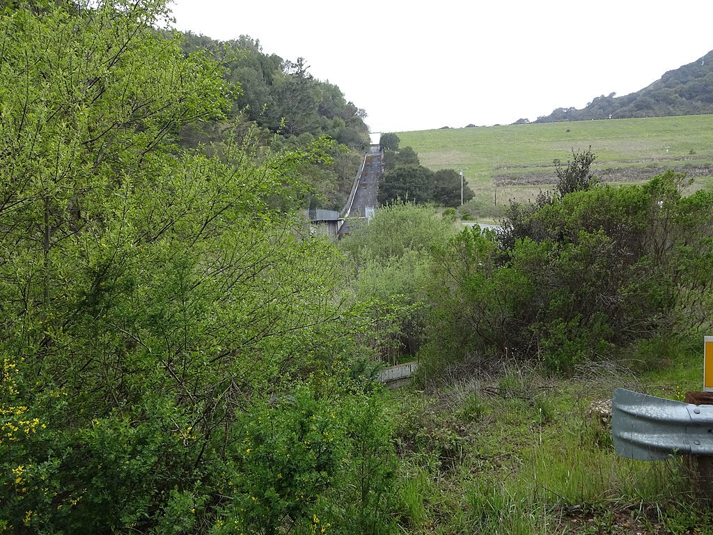 1977SpillwayAndDam