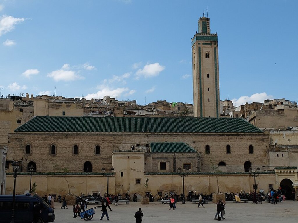 R'cif Mosque and Place R'cif