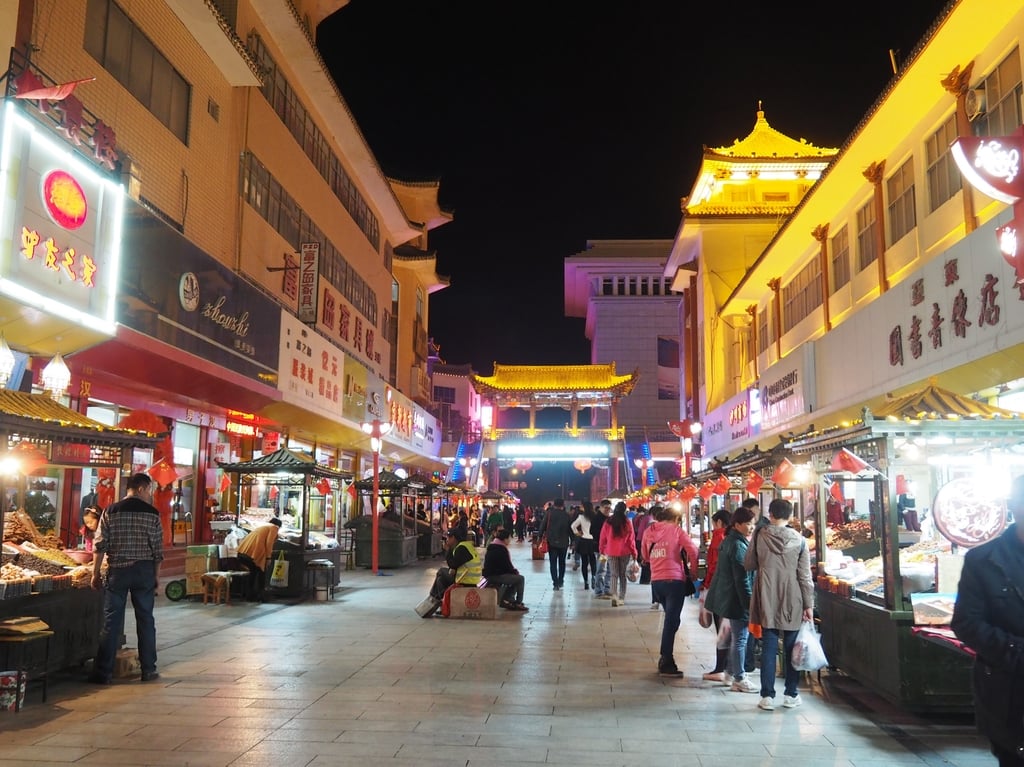 Night Market (23344679113)