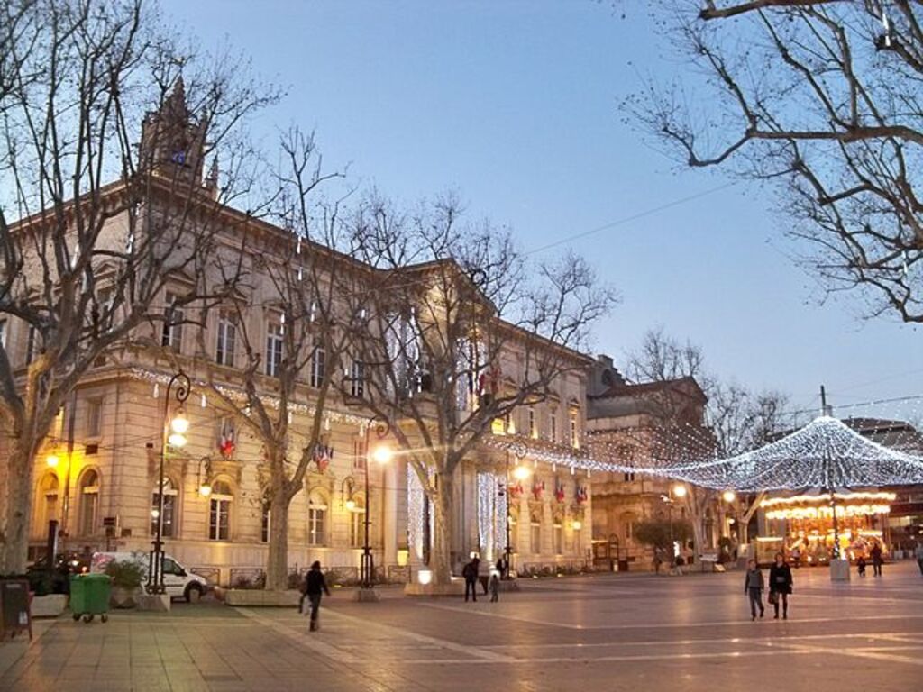 Avignon - Place de l'horloge