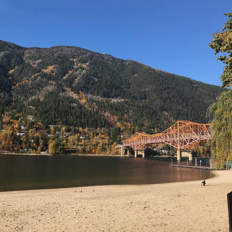 things to do in nelson canada | unwind yourself at the lakeside park