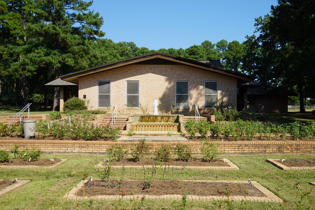 Shreveport September 2015 002 (Gardens of the American Rose Center)
