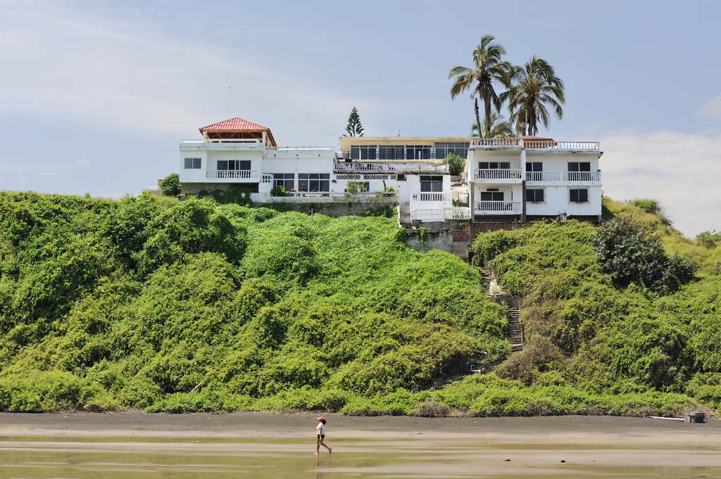 Manta Ecuador playa Murciélago