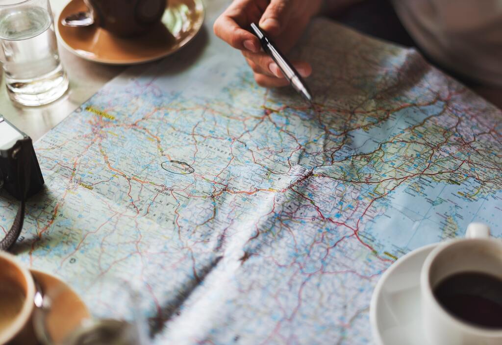 Check your maps only in enclosed spaces