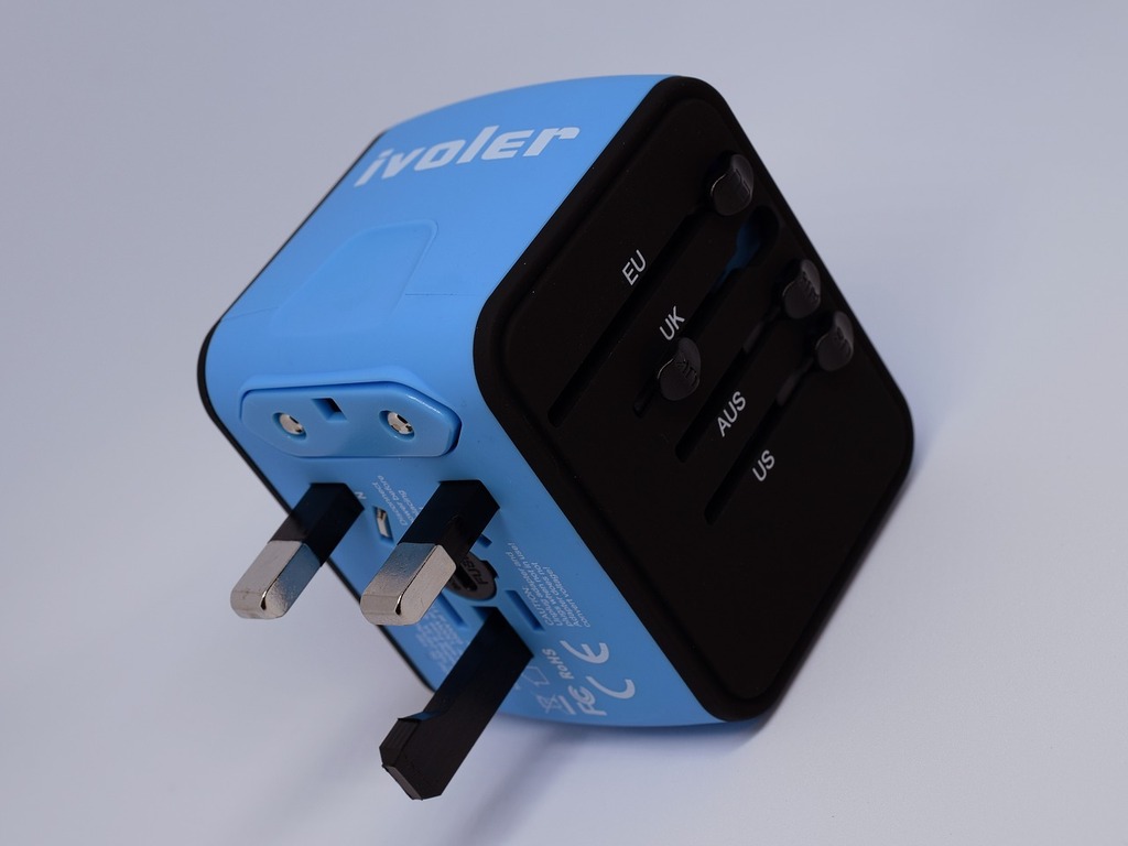 Travel adaptor