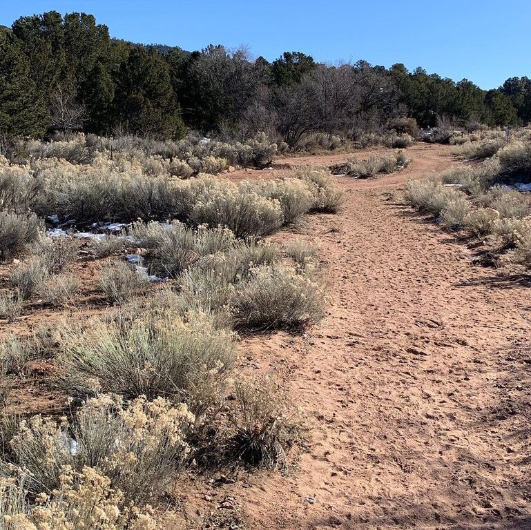 hiking in santa fe | atalaya - upper trailhead