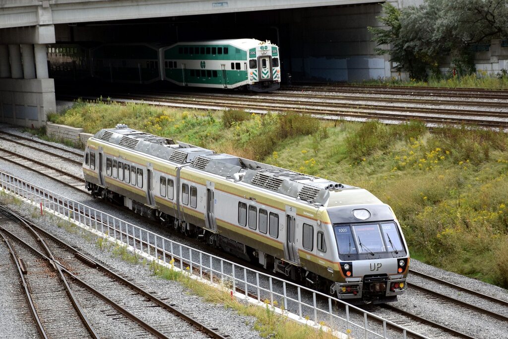 UP Express 1005 inbound 2015-09-17