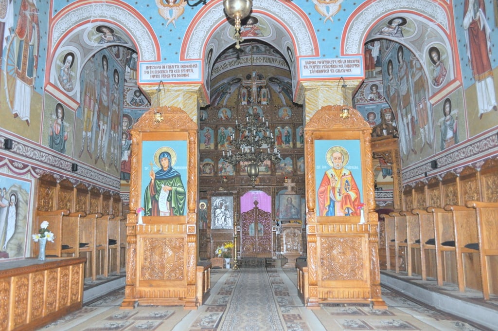 RO BC Bogdana Monastery 9