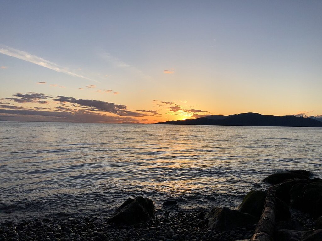 Sunset Foreshore Trail