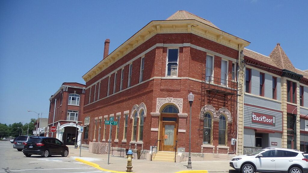 Perring Building - Abilene, KS (14362932664)