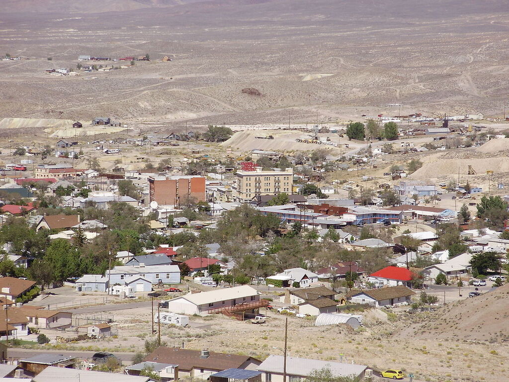 2013-09-19 12 59 58 View of downtown Tonopah, Nevada from the southwest