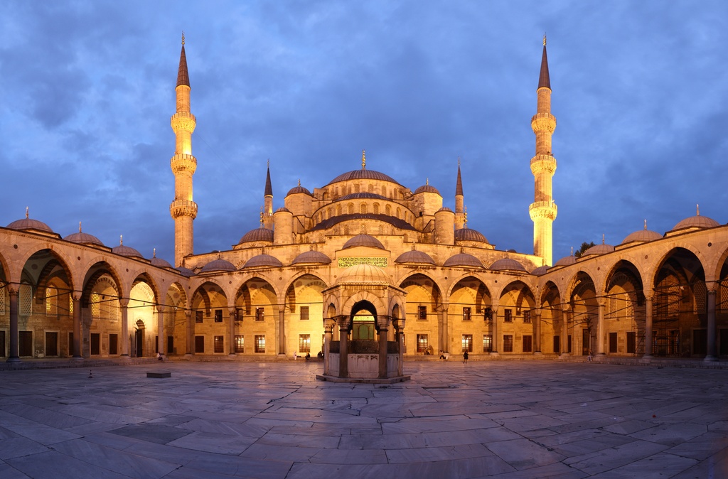 Blue Mosque Courtyard Dusk Wikimedia Commons