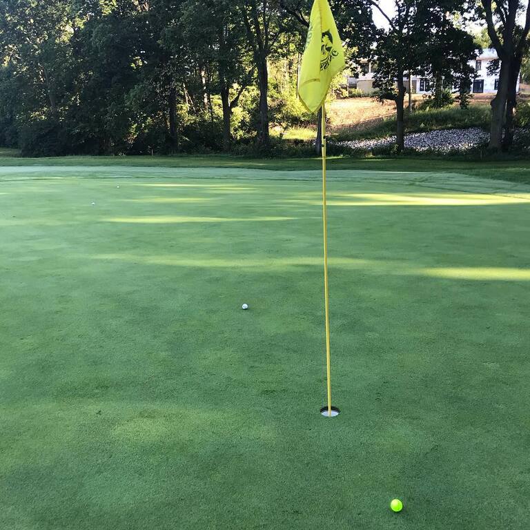 things to do in indiana | play a round of golf at coyote crossing golf club