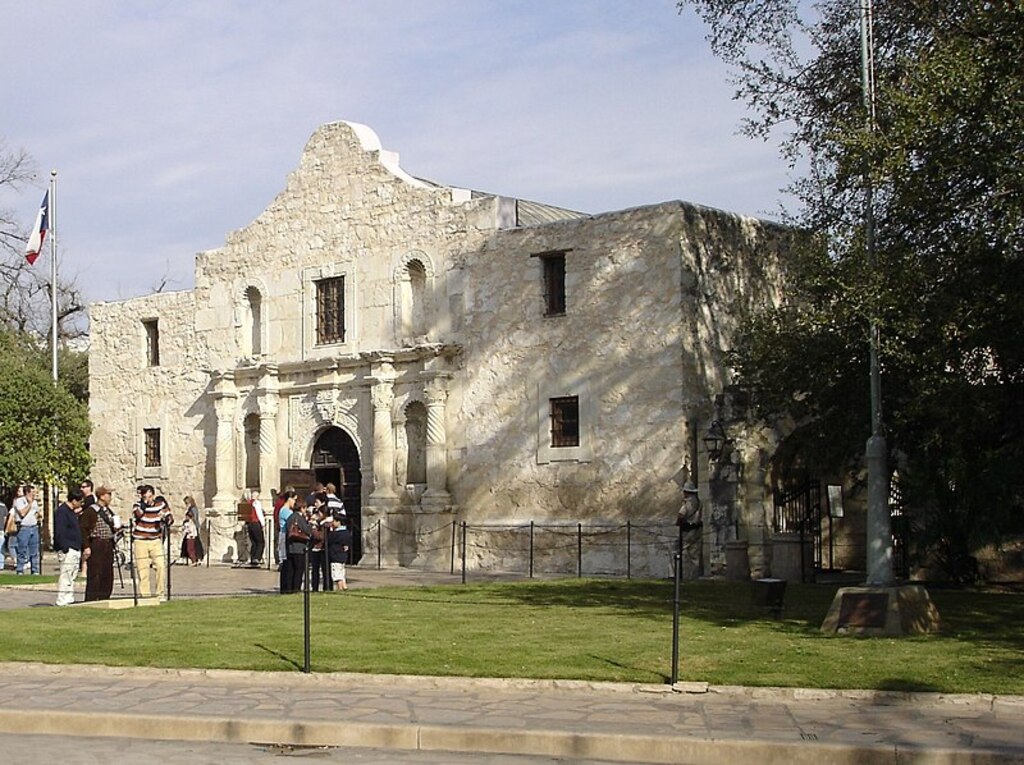 San Antonio, TX - Alamo Mission San Antonio de Valero - panoramio