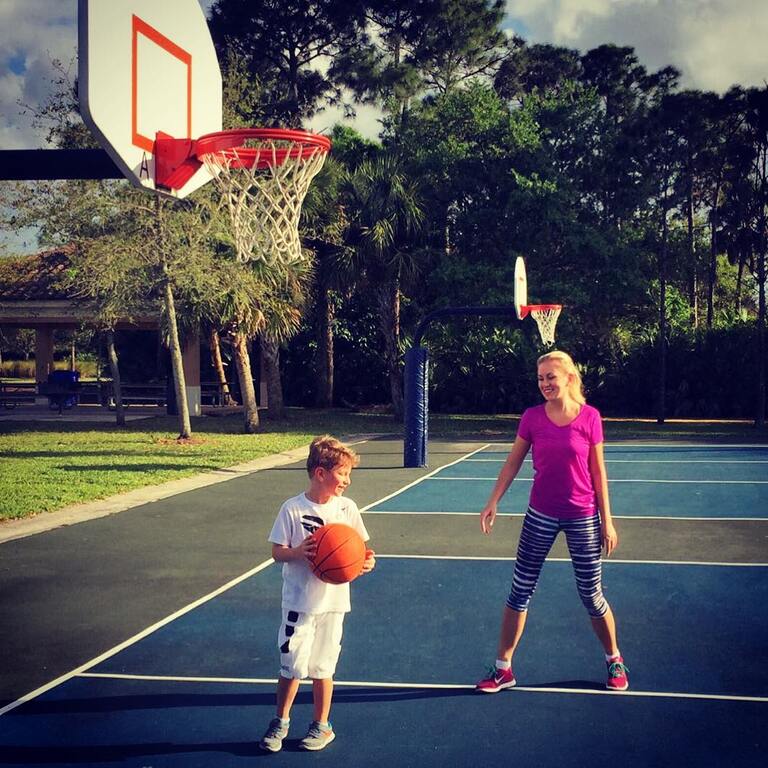 things to do in palm beach gardens florida | hit the basketball nets at mirasol park